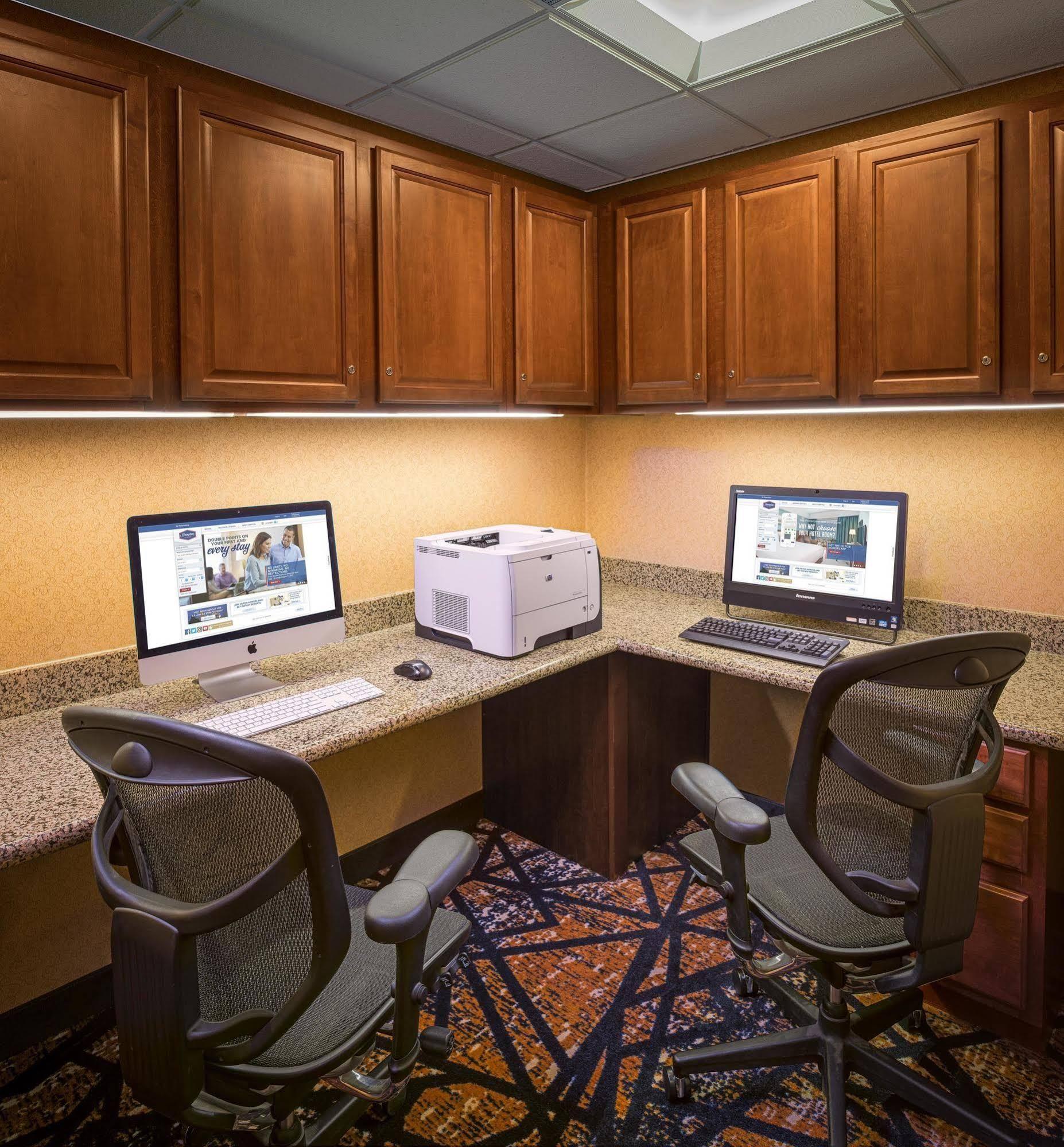 Hampton Inn & Suites Windsor-Sonoma Wine Country Exteriör bild