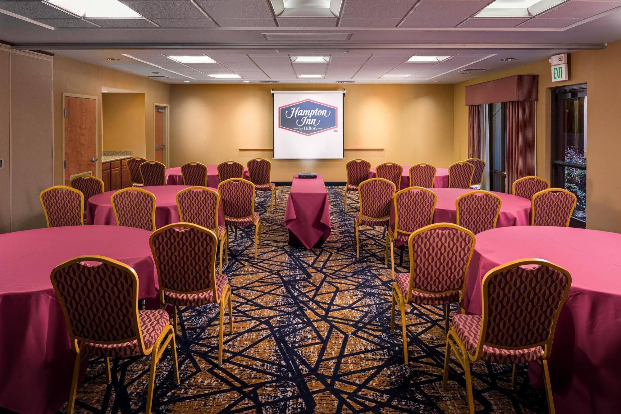 Hampton Inn & Suites Windsor-Sonoma Wine Country Exteriör bild