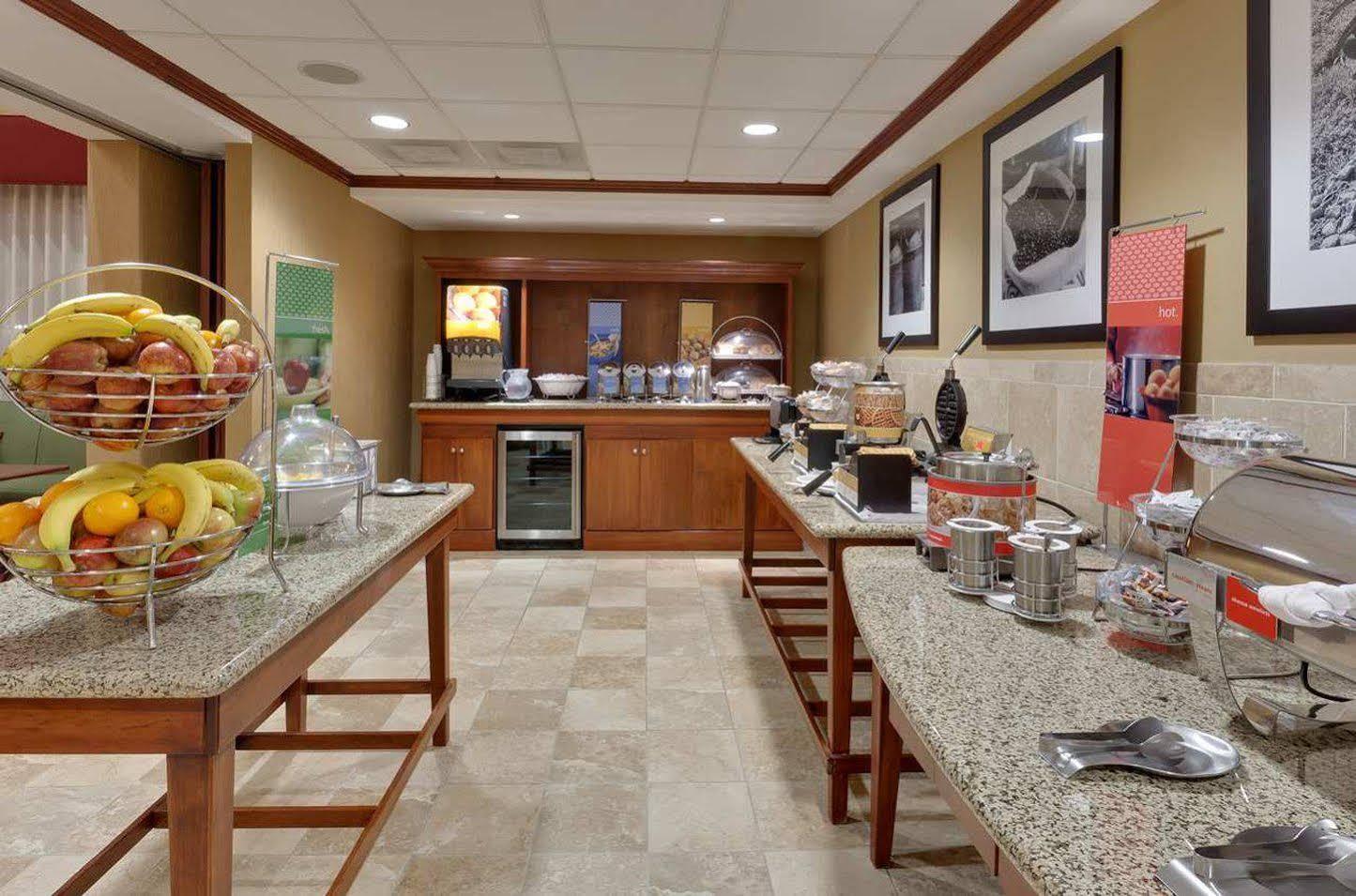 Hampton Inn & Suites Windsor-Sonoma Wine Country Exteriör bild