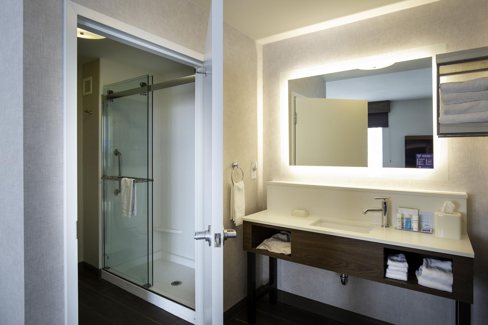 Hampton Inn & Suites Windsor-Sonoma Wine Country Exteriör bild