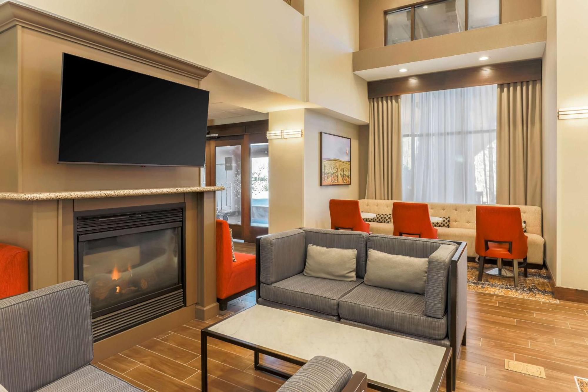 Hampton Inn & Suites Windsor-Sonoma Wine Country Exteriör bild
