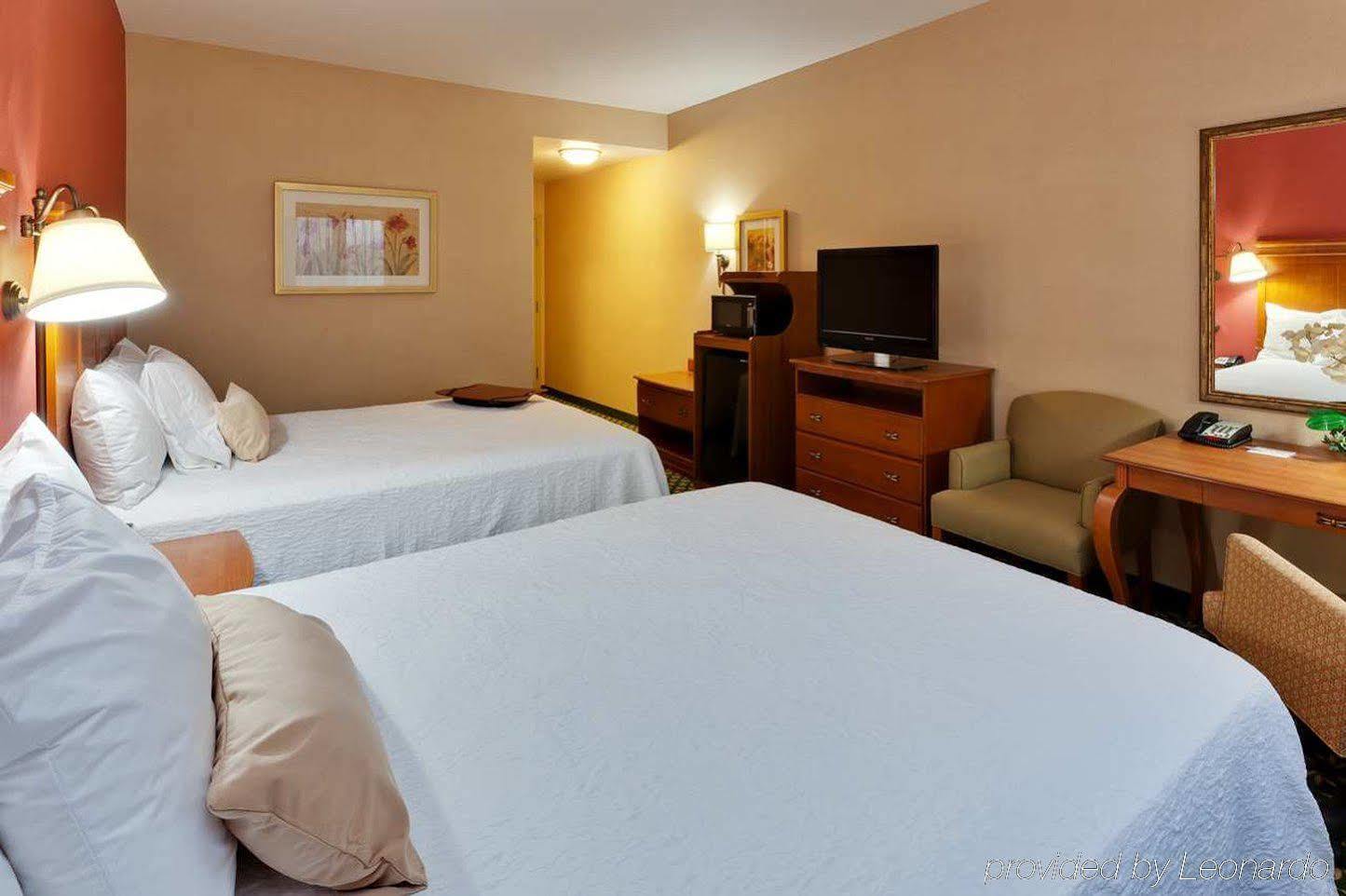 Hampton Inn & Suites Windsor-Sonoma Wine Country Exteriör bild